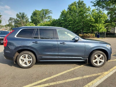 2020 Volvo XC90 Momentum