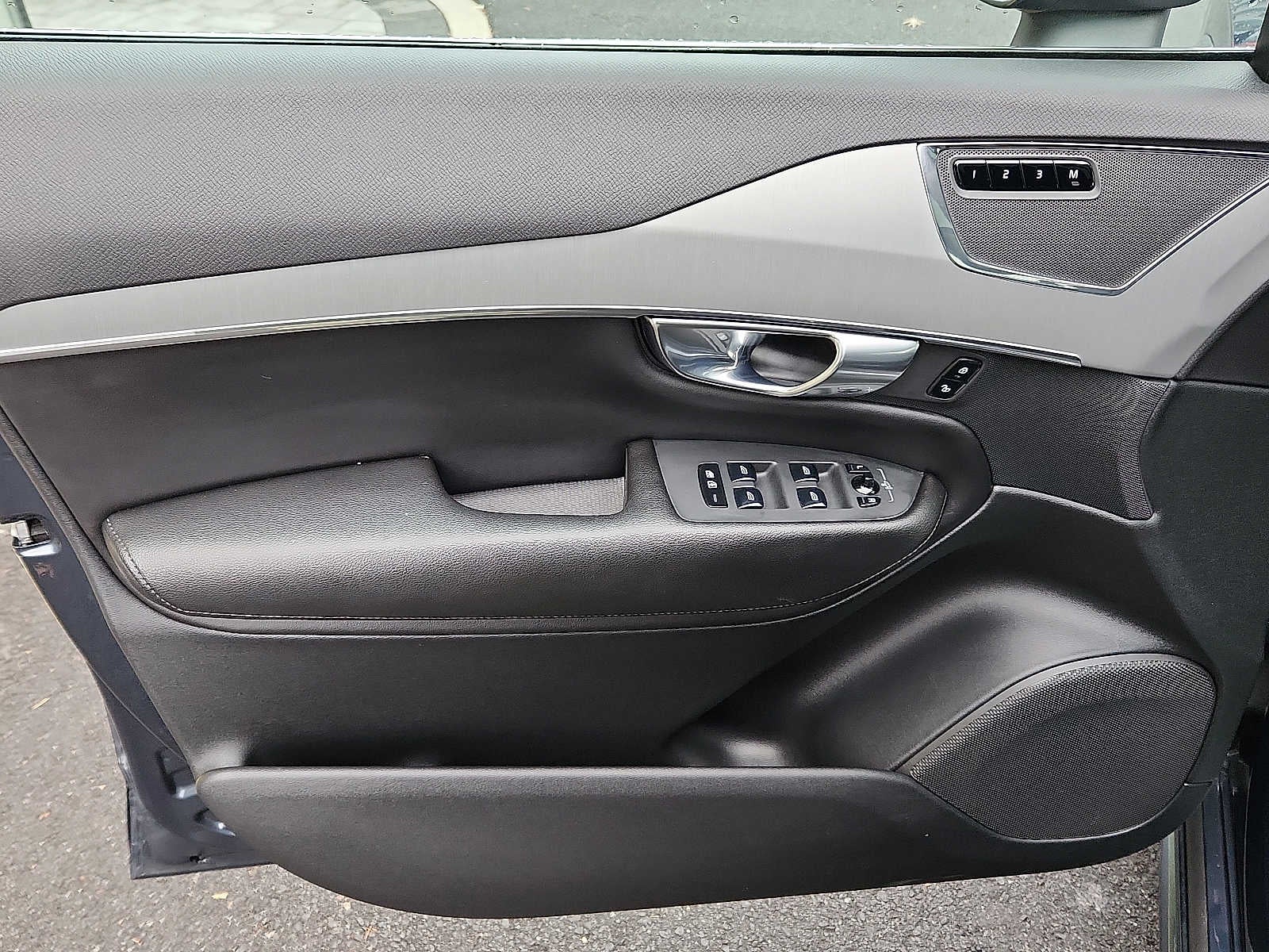 2021 Volvo XC90 Momentum