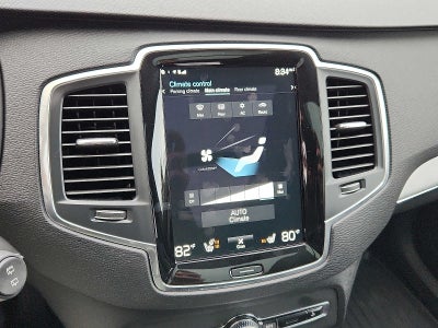 2021 Volvo XC90 Momentum