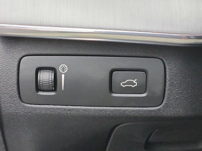 2021 Volvo XC90 Momentum