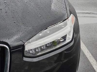 2020 Volvo XC90 Momentum