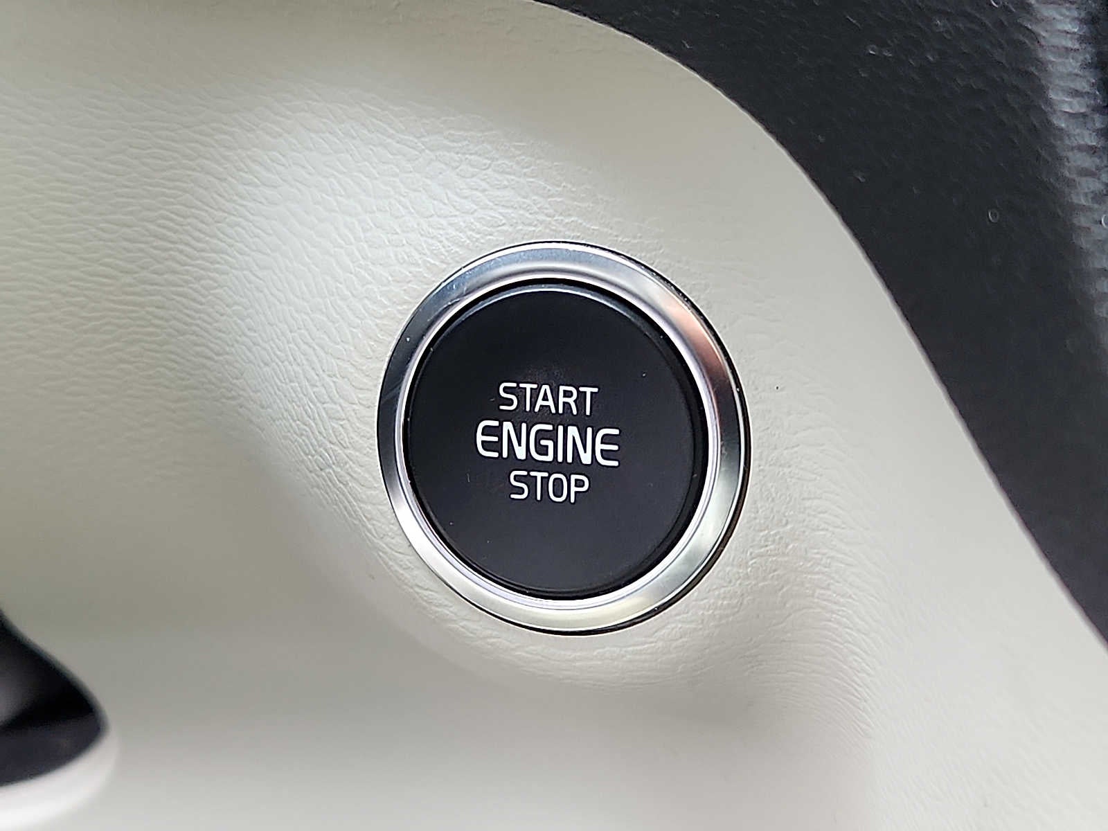 2019 Volvo XC40 Momentum