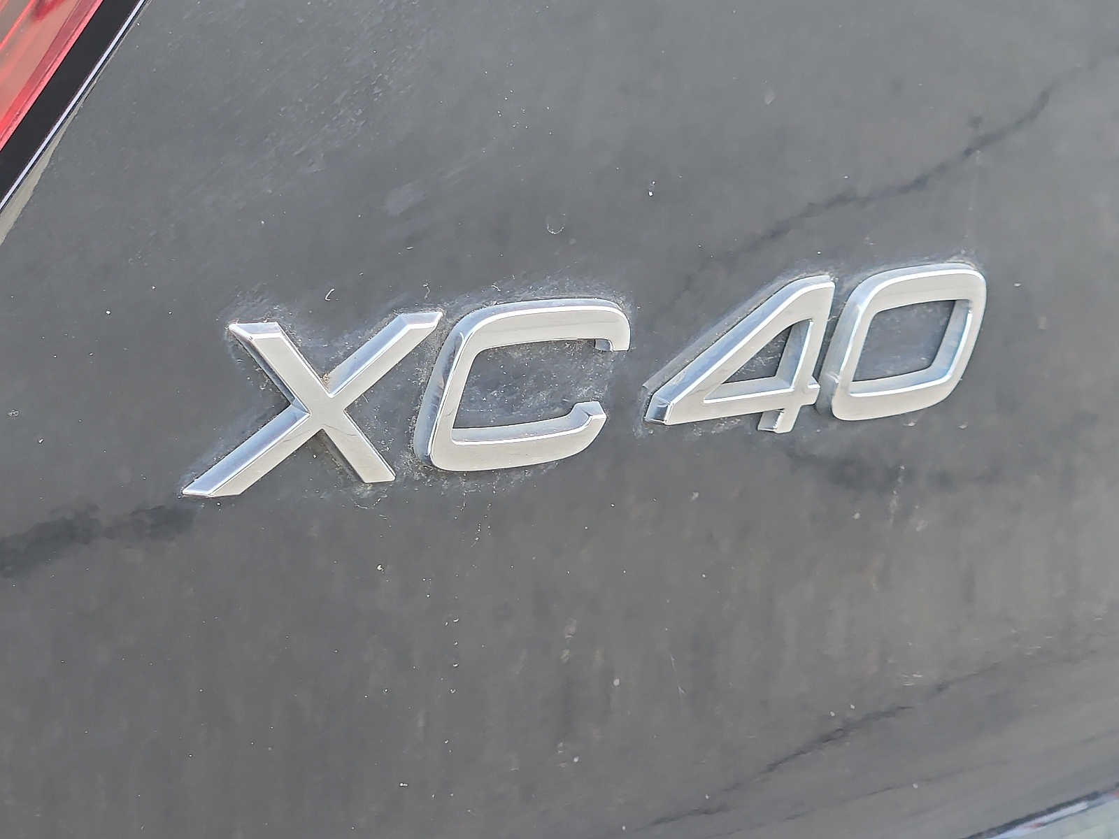 2019 Volvo XC40 Momentum
