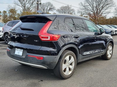 2019 Volvo XC40 Momentum