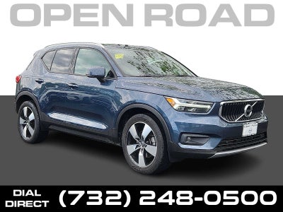 2021 Volvo XC40 Momentum