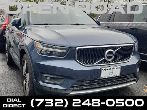 2021 Volvo XC40 Momentum