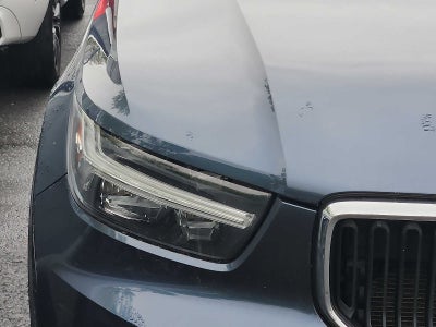 2021 Volvo XC40 Momentum