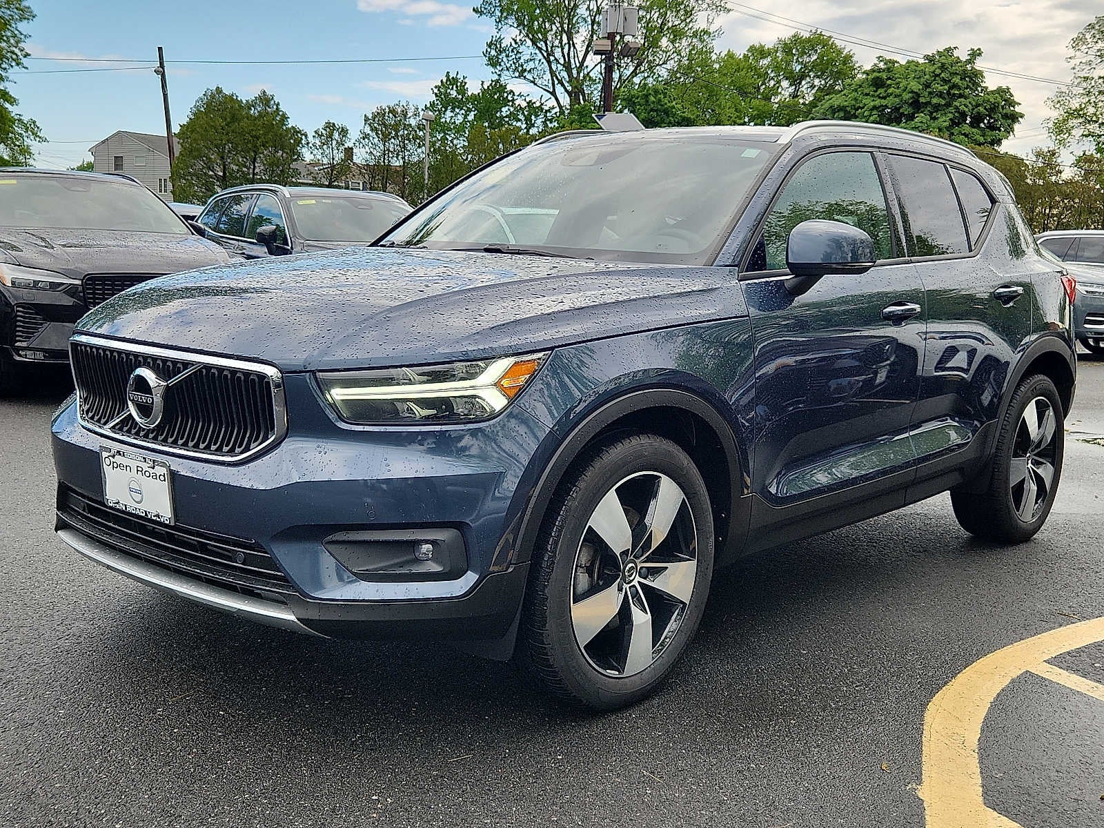 2021 Volvo XC40 Momentum