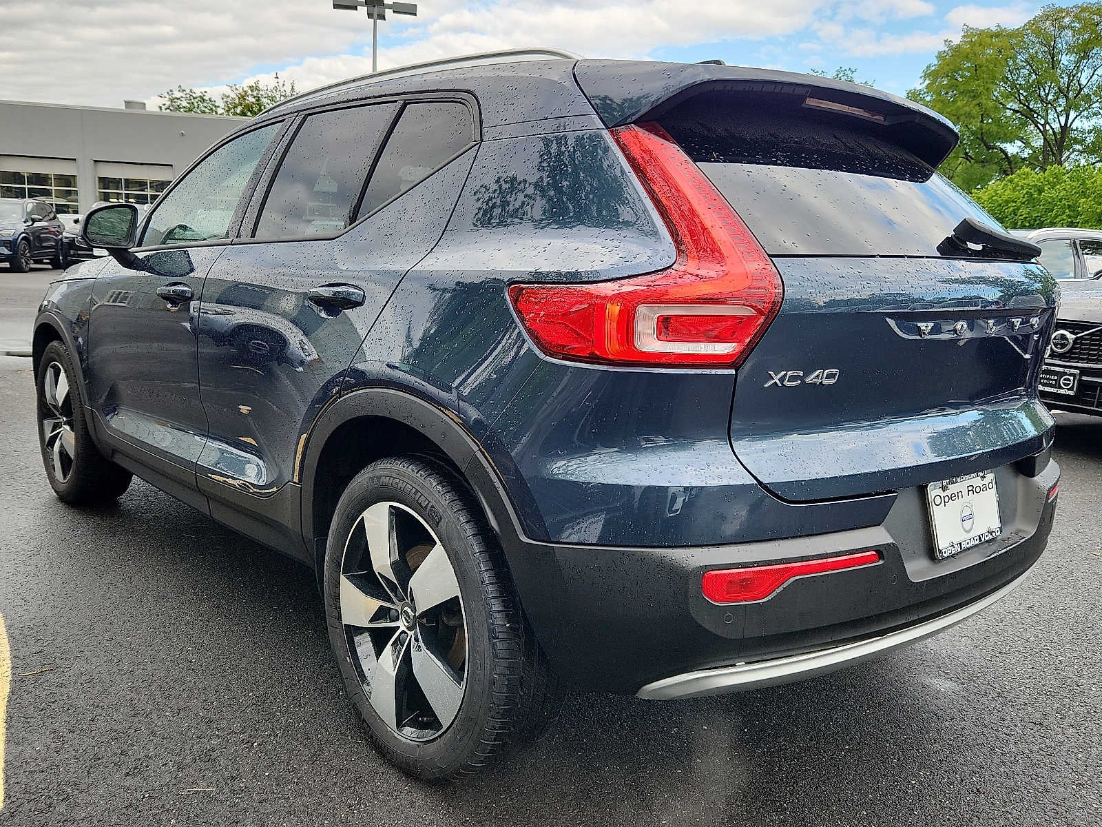 2021 Volvo XC40 Momentum