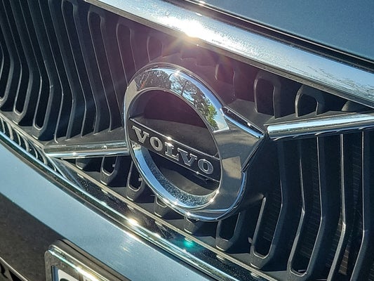 2021 Volvo XC40 Momentum in Bridgewater, NJ - Open Road Automotive Group