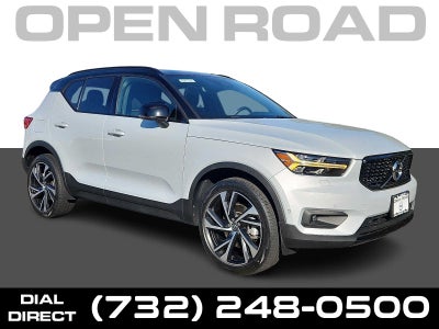 2022 Volvo XC40 R-Design