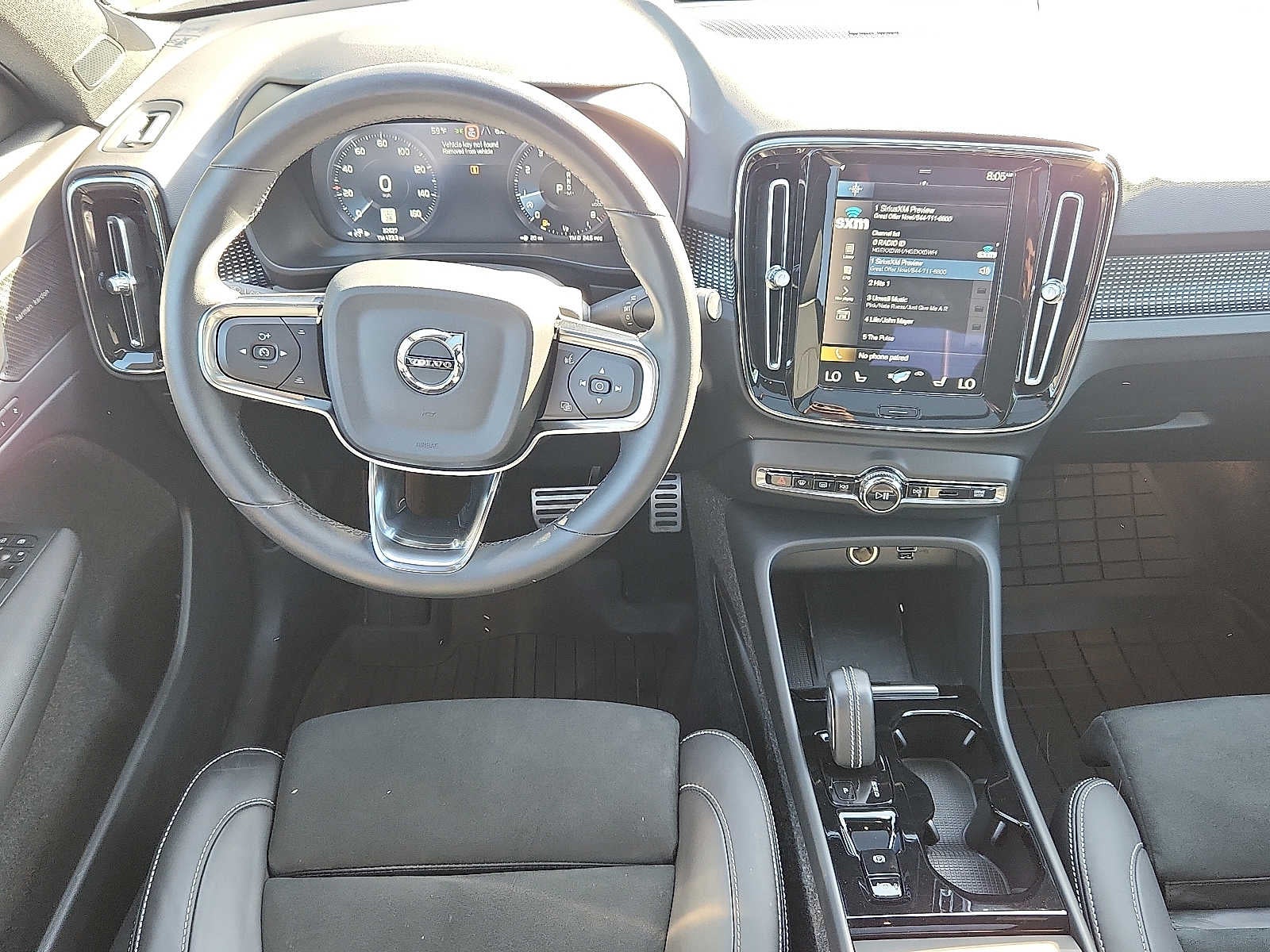 2022 Volvo XC40 R-Design
