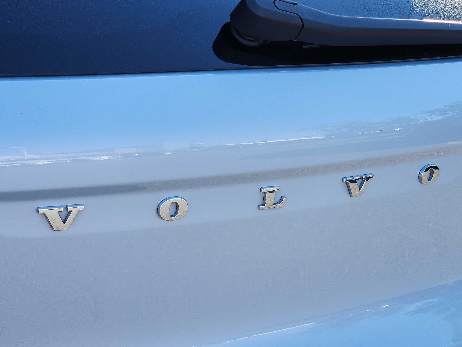 2022 Volvo XC40 R-Design