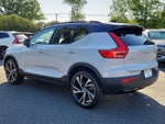 2022 Volvo XC40 R-Design