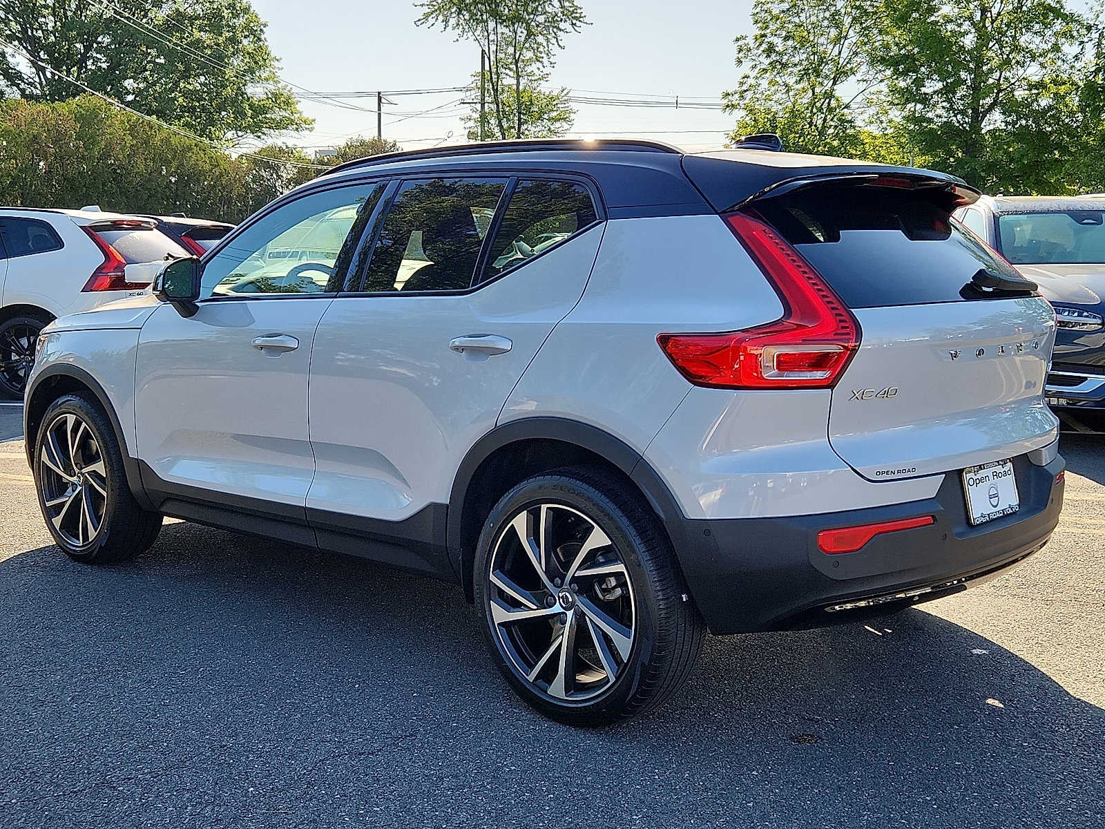 2022 Volvo XC40 R-Design