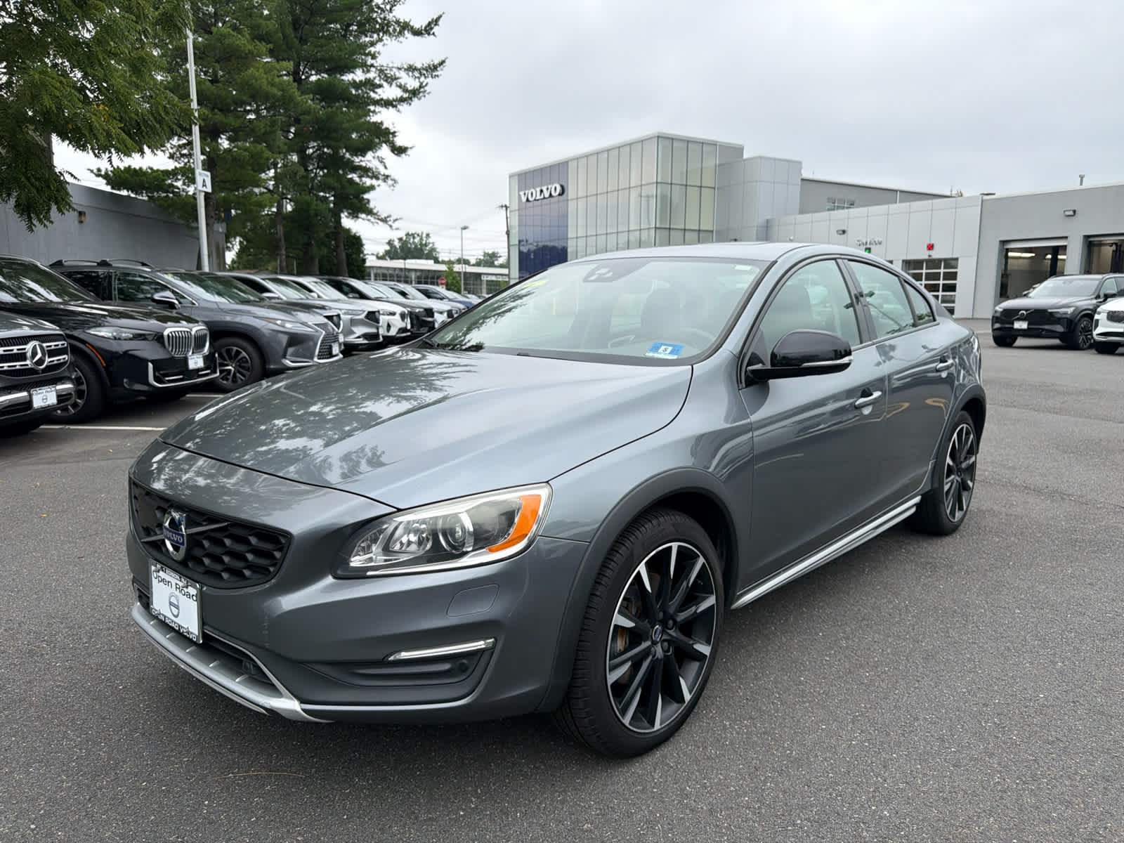 2016 Volvo S60 Cross Country T5 Platinum