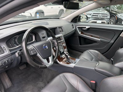 2016 Volvo S60 Cross Country T5 Platinum