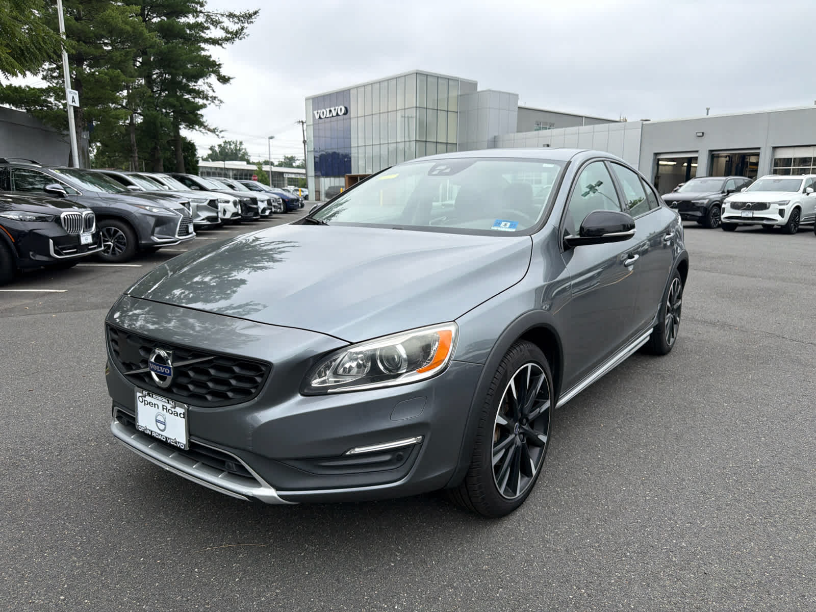 2016 Volvo S60 Cross Country T5 Platinum