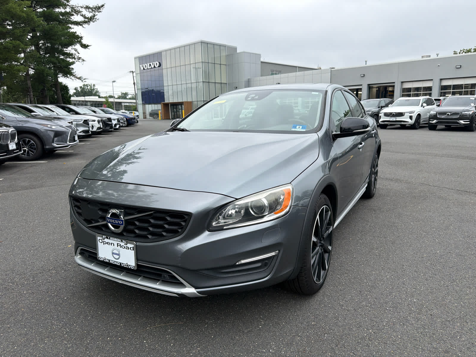 2016 Volvo S60 Cross Country T5 Platinum
