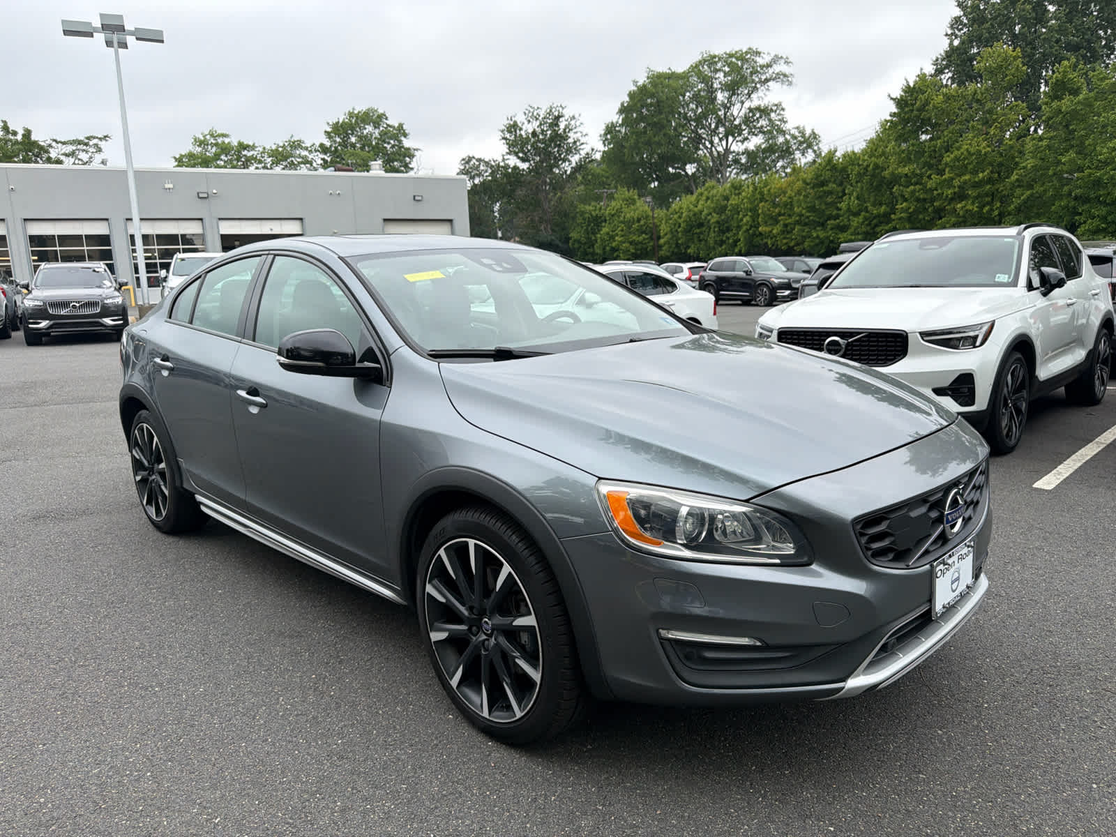 2016 Volvo S60 Cross Country T5 Platinum