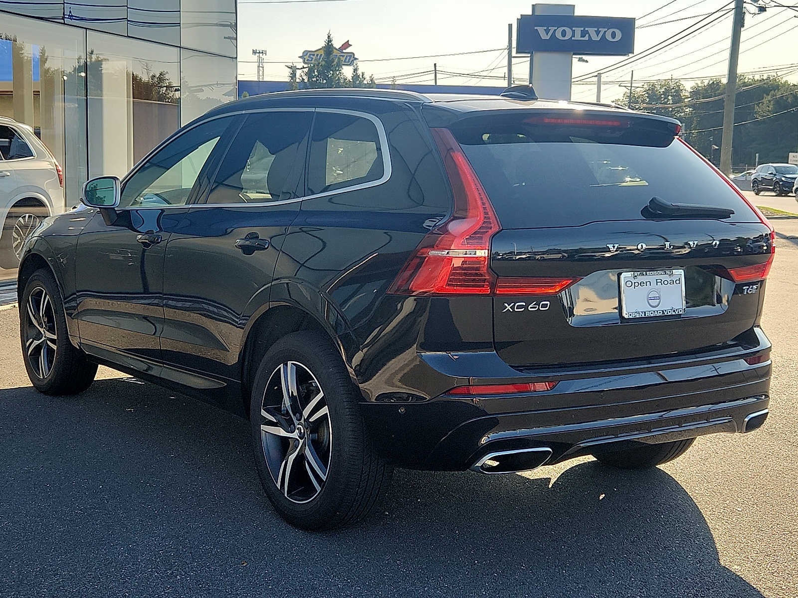 2019 Volvo XC60 R-Design
