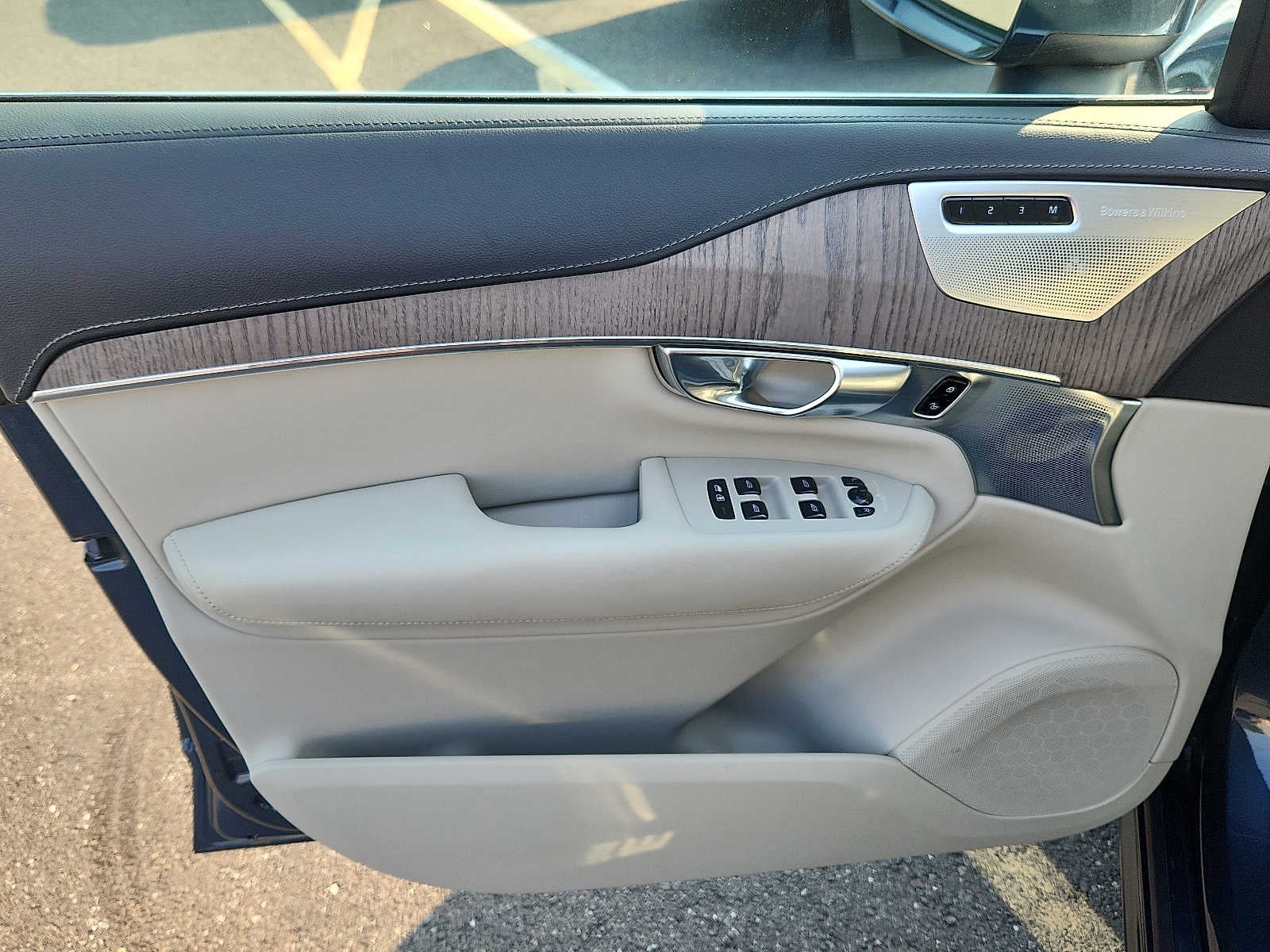 2023 Volvo XC90 Recharge Plug-In Hybrid Ultimate