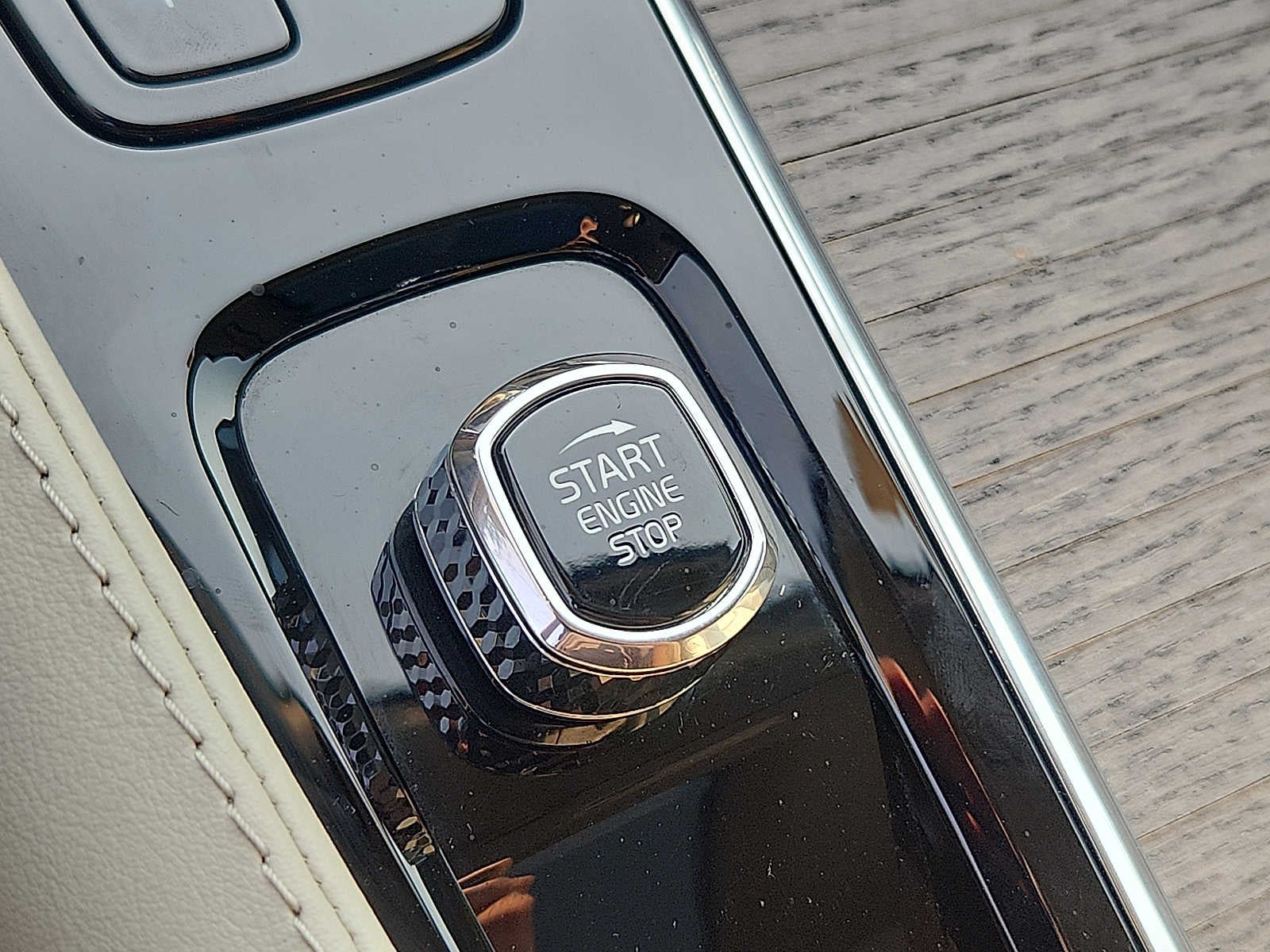 2023 Volvo XC90 Recharge Plug-In Hybrid Ultimate