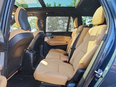 2023 Volvo XC90 Recharge Plug-In Hybrid Ultimate Bright Theme