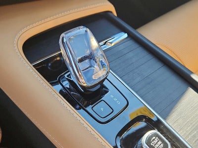 2023 Volvo XC90 Recharge Plug-In Hybrid Ultimate Bright Theme