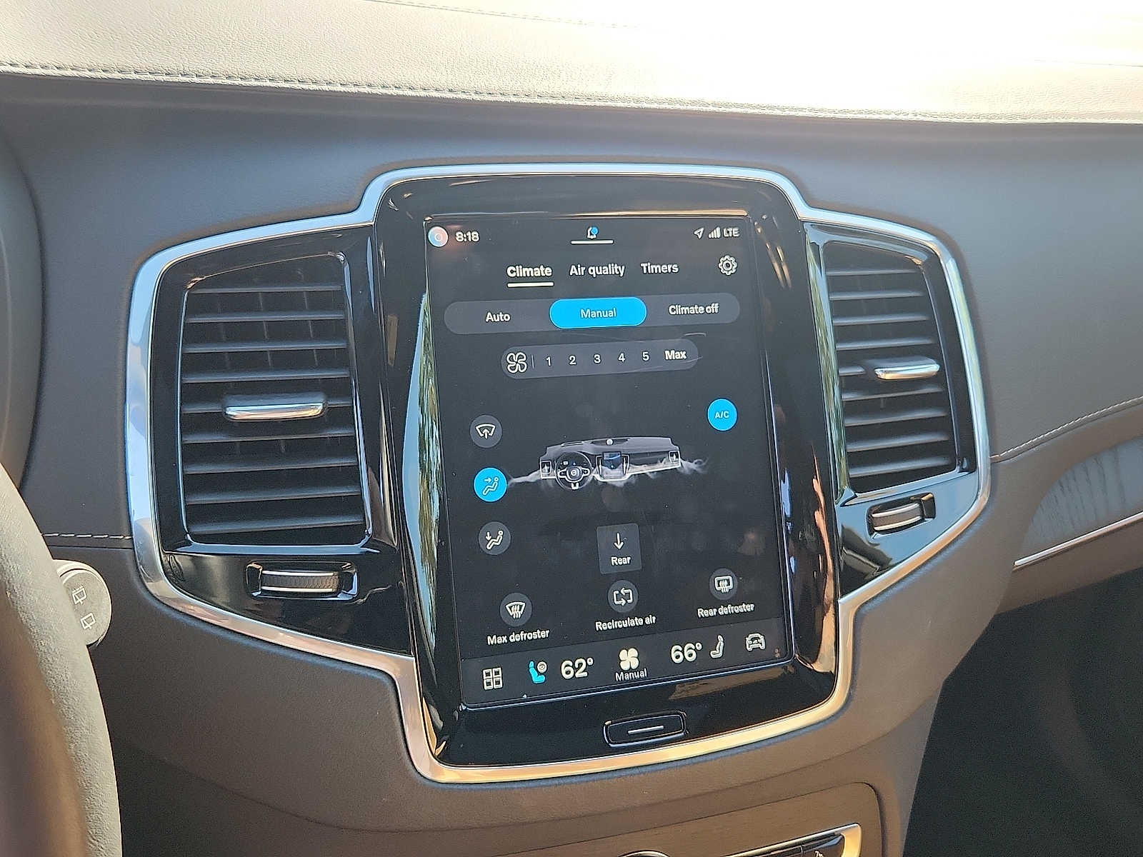 2023 Volvo XC90 Recharge Plug-In Hybrid Ultimate Bright Theme