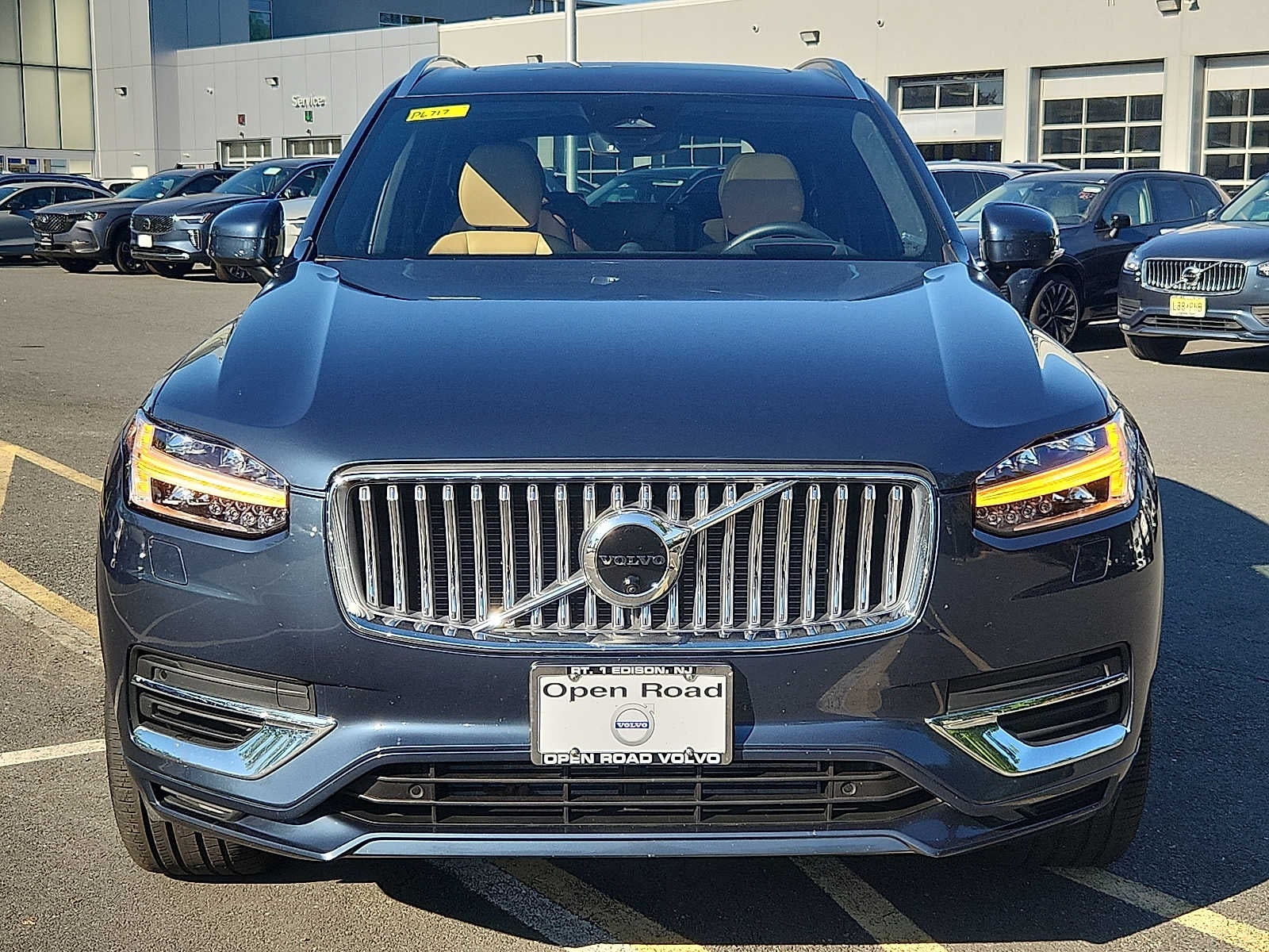 2023 Volvo XC90 Recharge Plug-In Hybrid Ultimate Bright Theme