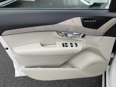 2024 Volvo XC90 Recharge Plug-In Hybrid Plus Bright Theme