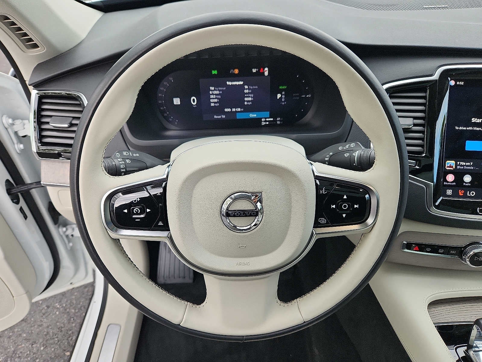 2024 Volvo XC90 Recharge Plug-In Hybrid Plus Bright Theme