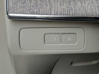 2024 Volvo XC90 Recharge Plug-In Hybrid Plus Bright Theme