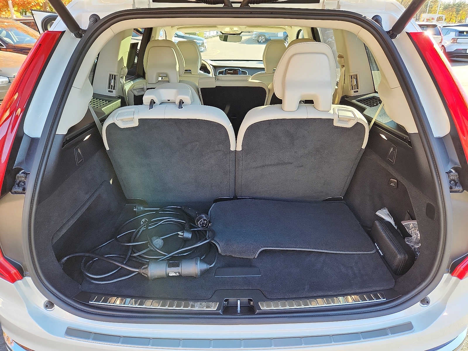2024 Volvo XC90 Recharge Plug-In Hybrid Ultimate Bright Theme