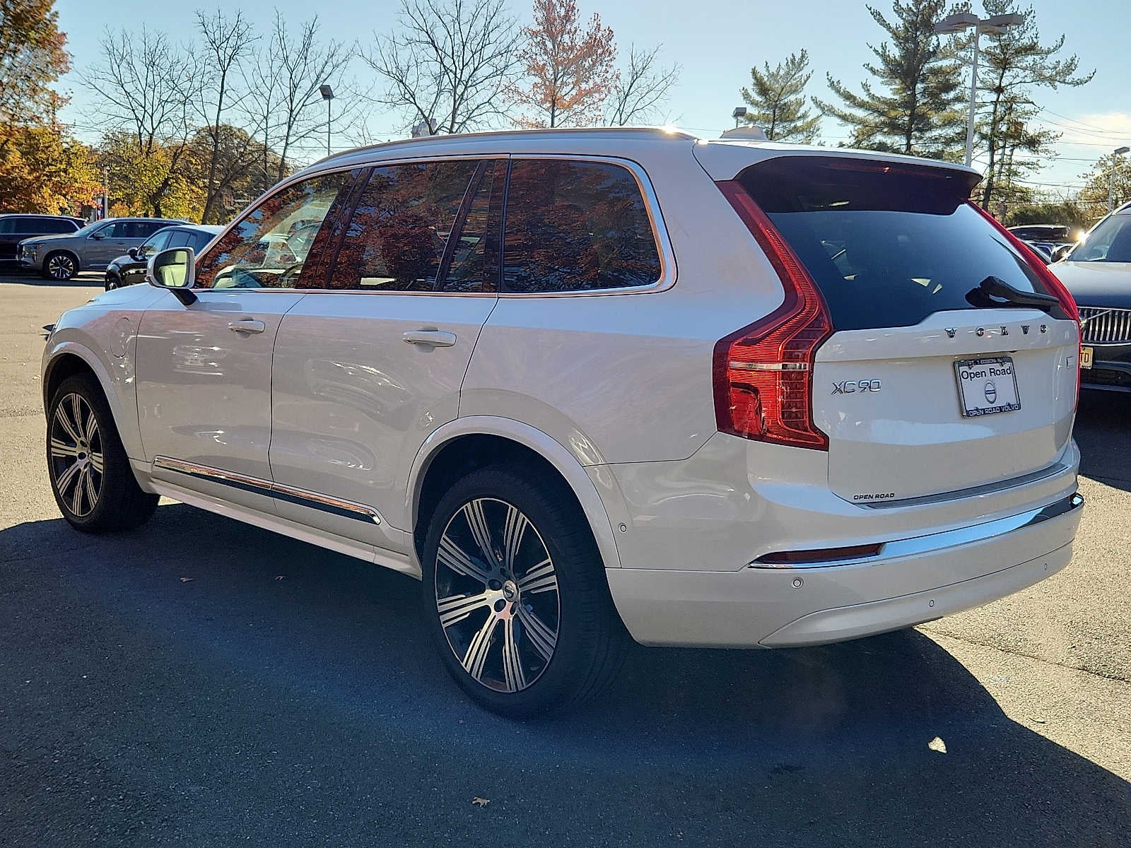 2024 Volvo XC90 Recharge Plug-In Hybrid Ultimate Bright Theme