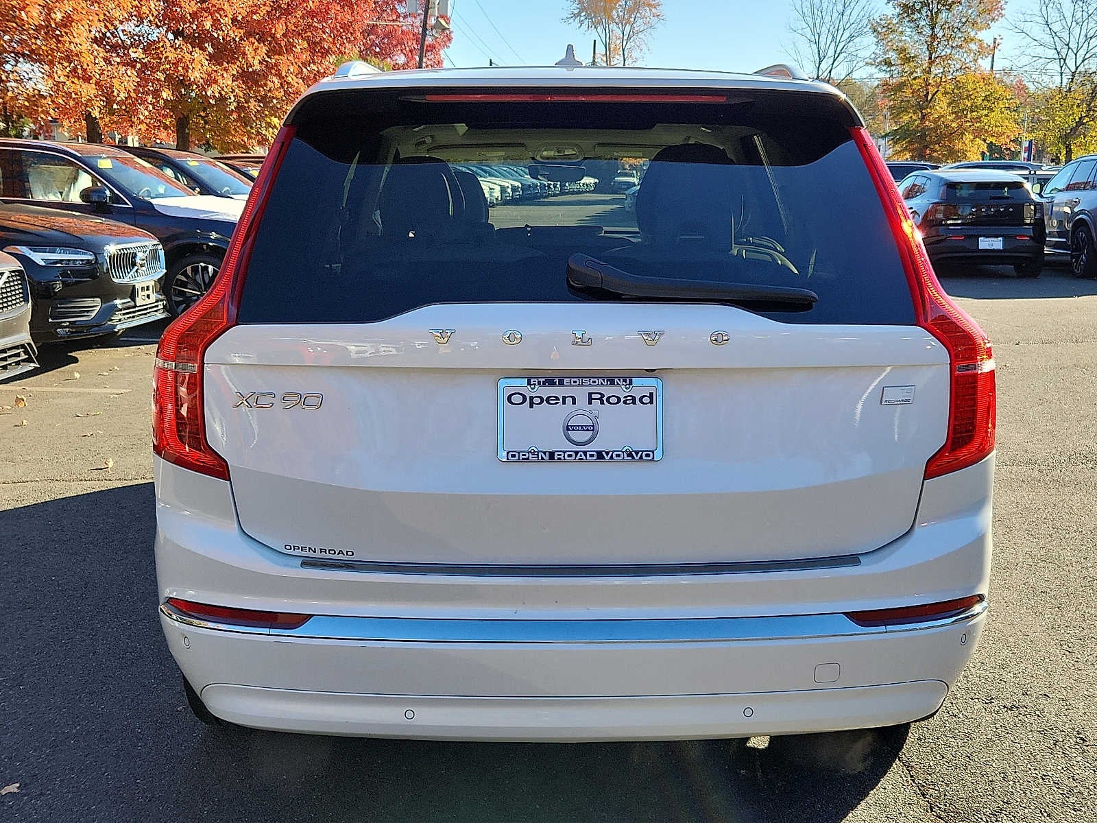 2024 Volvo XC90 Recharge Plug-In Hybrid Ultimate Bright Theme