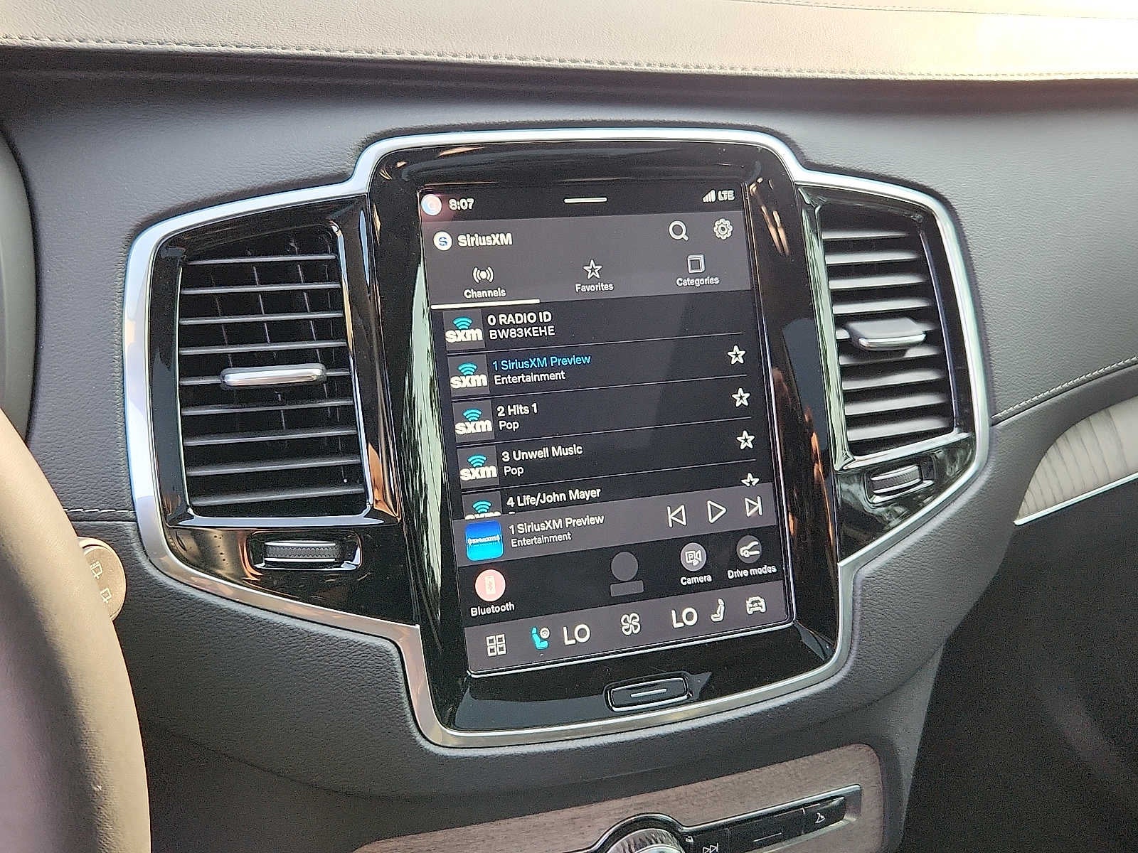 2024 Volvo XC90 Recharge Plug-In Hybrid Ultimate Bright Theme