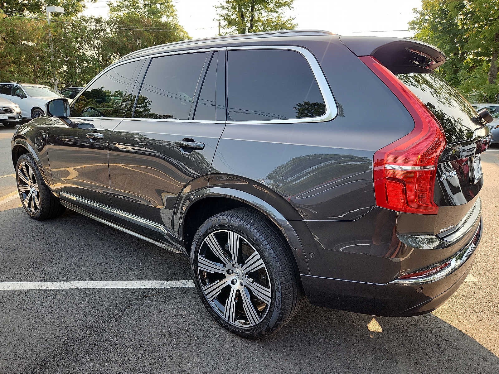 2024 Volvo XC90 Recharge Plug-In Hybrid Ultimate Bright Theme