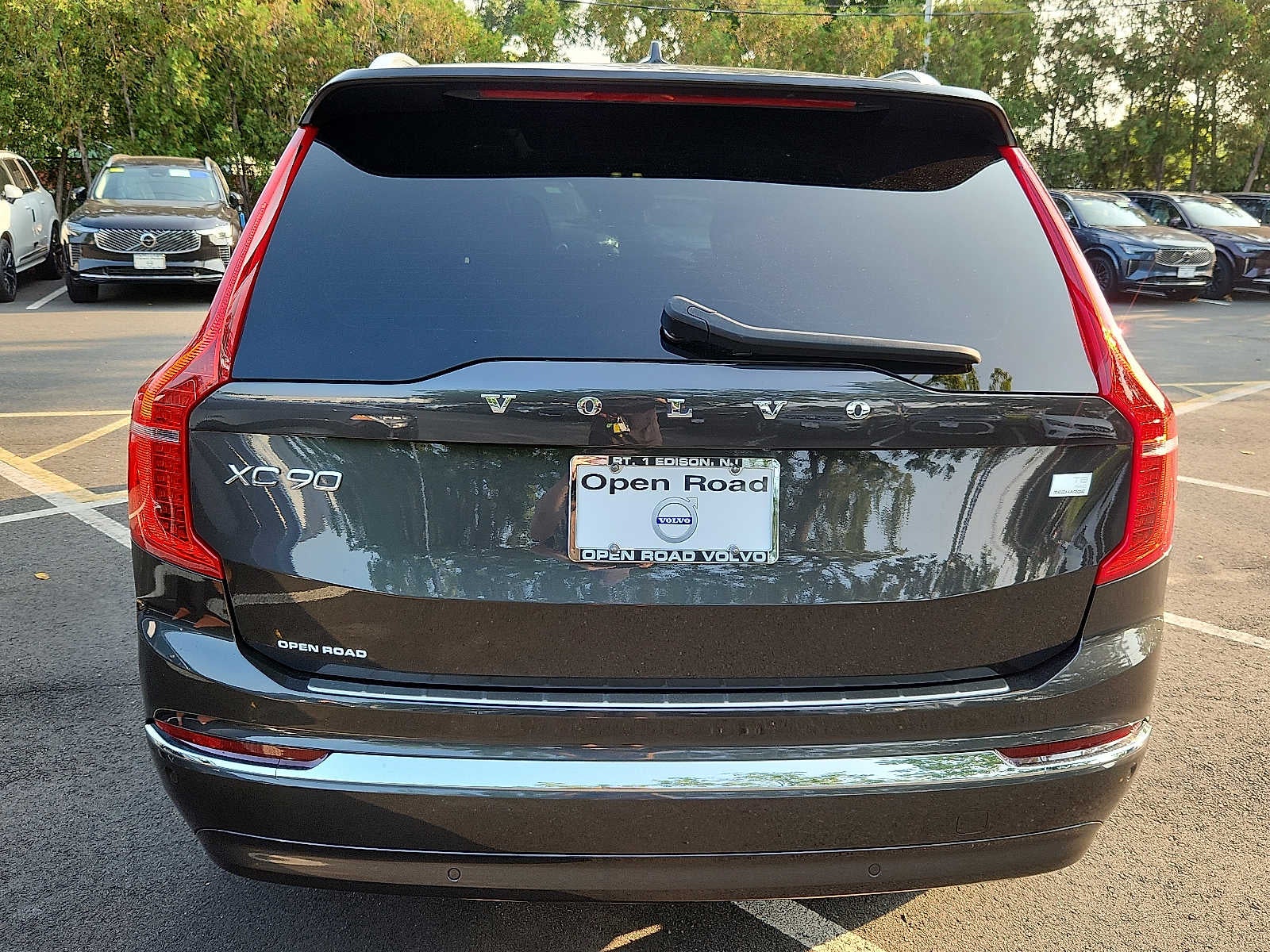 2024 Volvo XC90 Recharge Plug-In Hybrid Ultimate Bright Theme