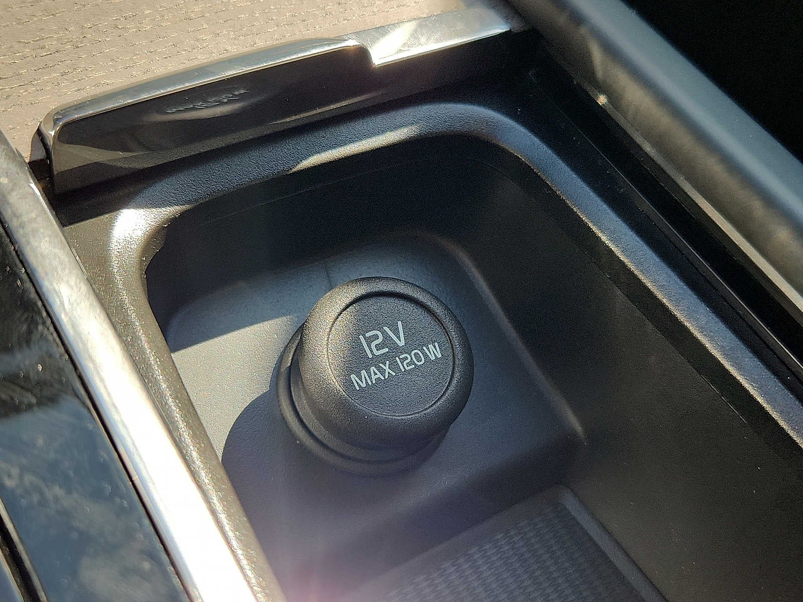 2024 Volvo XC90 Recharge Plug-In Hybrid Ultimate Bright Theme