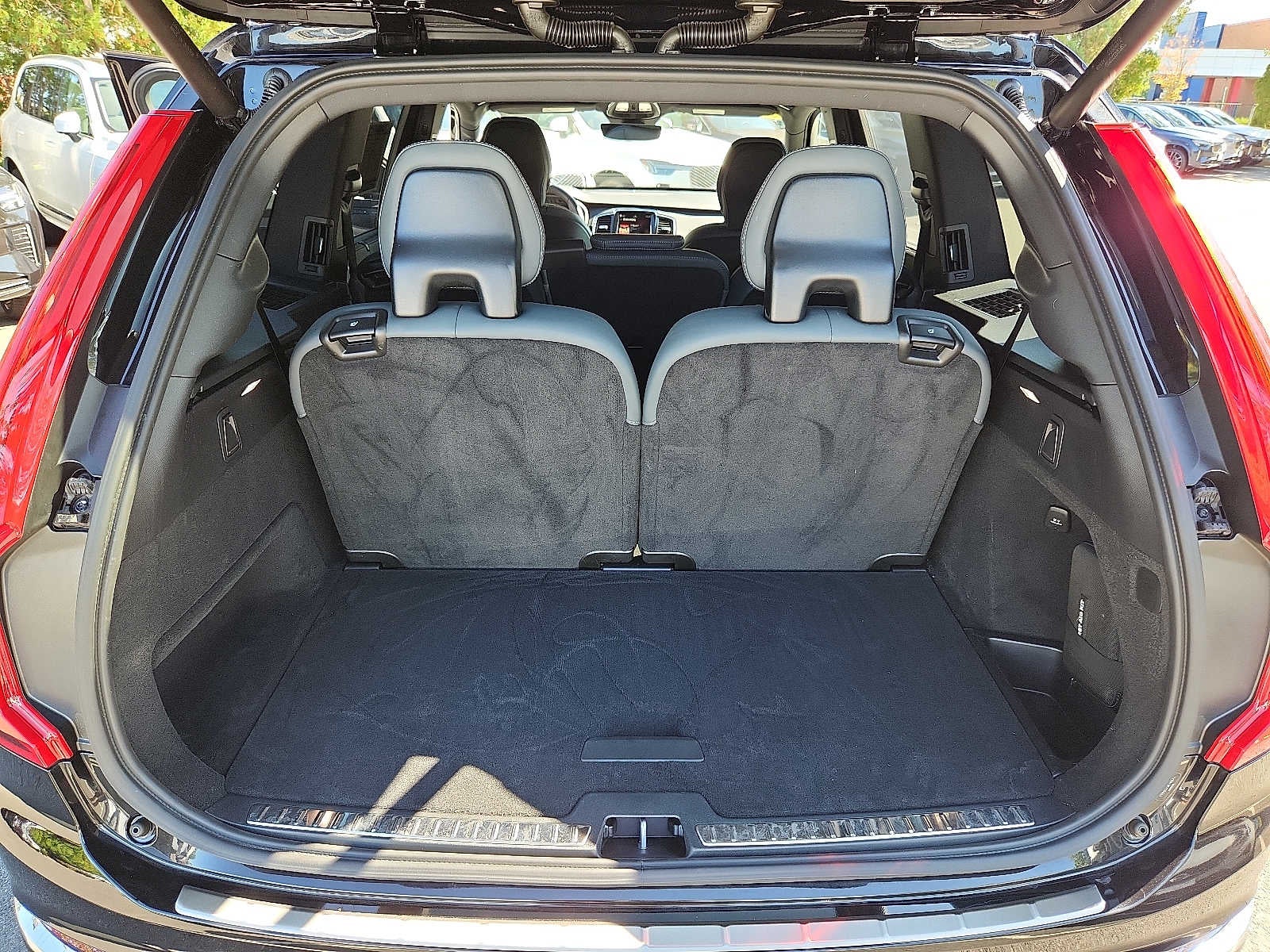 2024 Volvo XC90 Recharge Plug-In Hybrid Ultimate Bright Theme