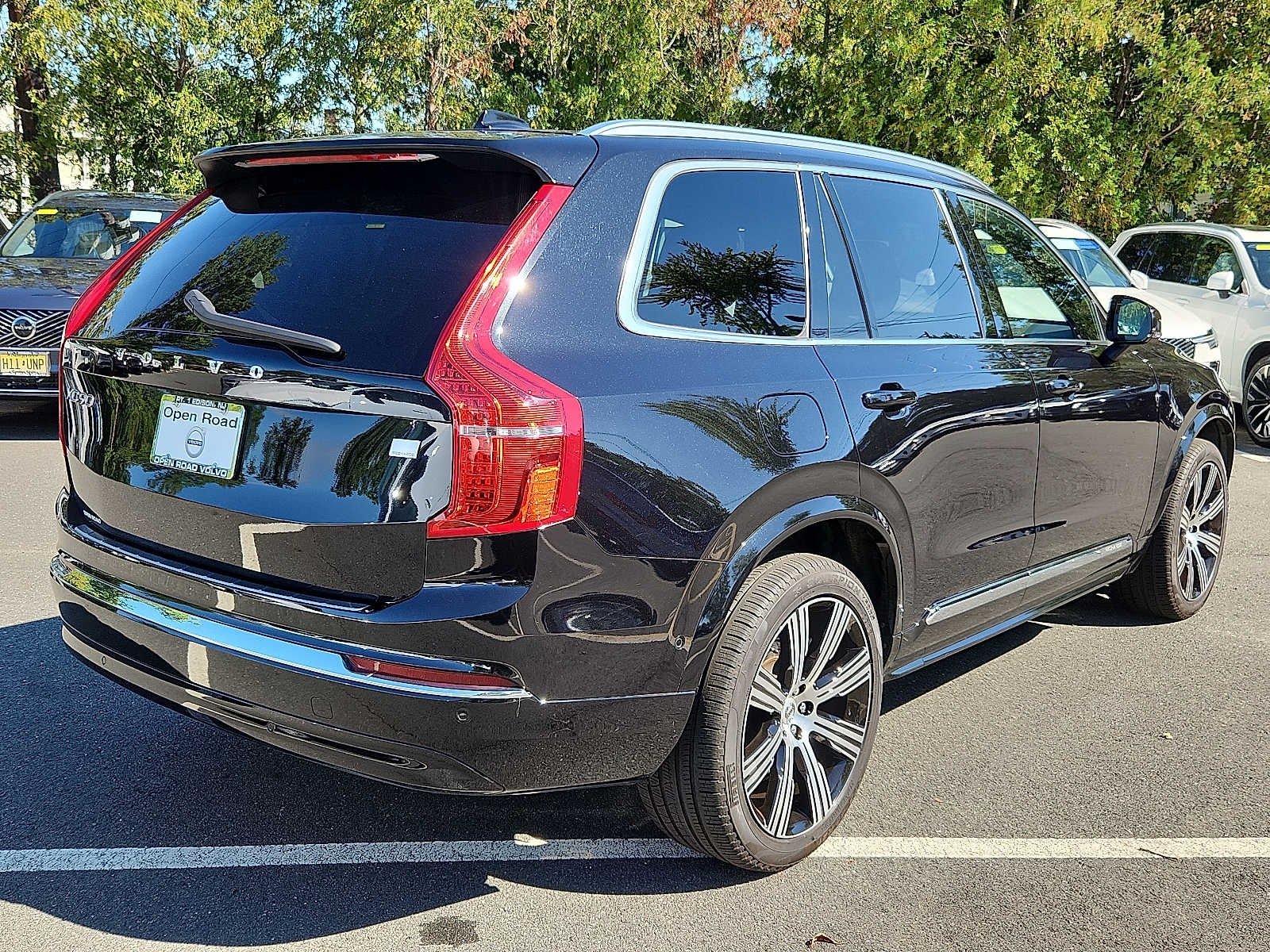 2024 Volvo XC90 Recharge Plug-In Hybrid Ultimate Bright Theme