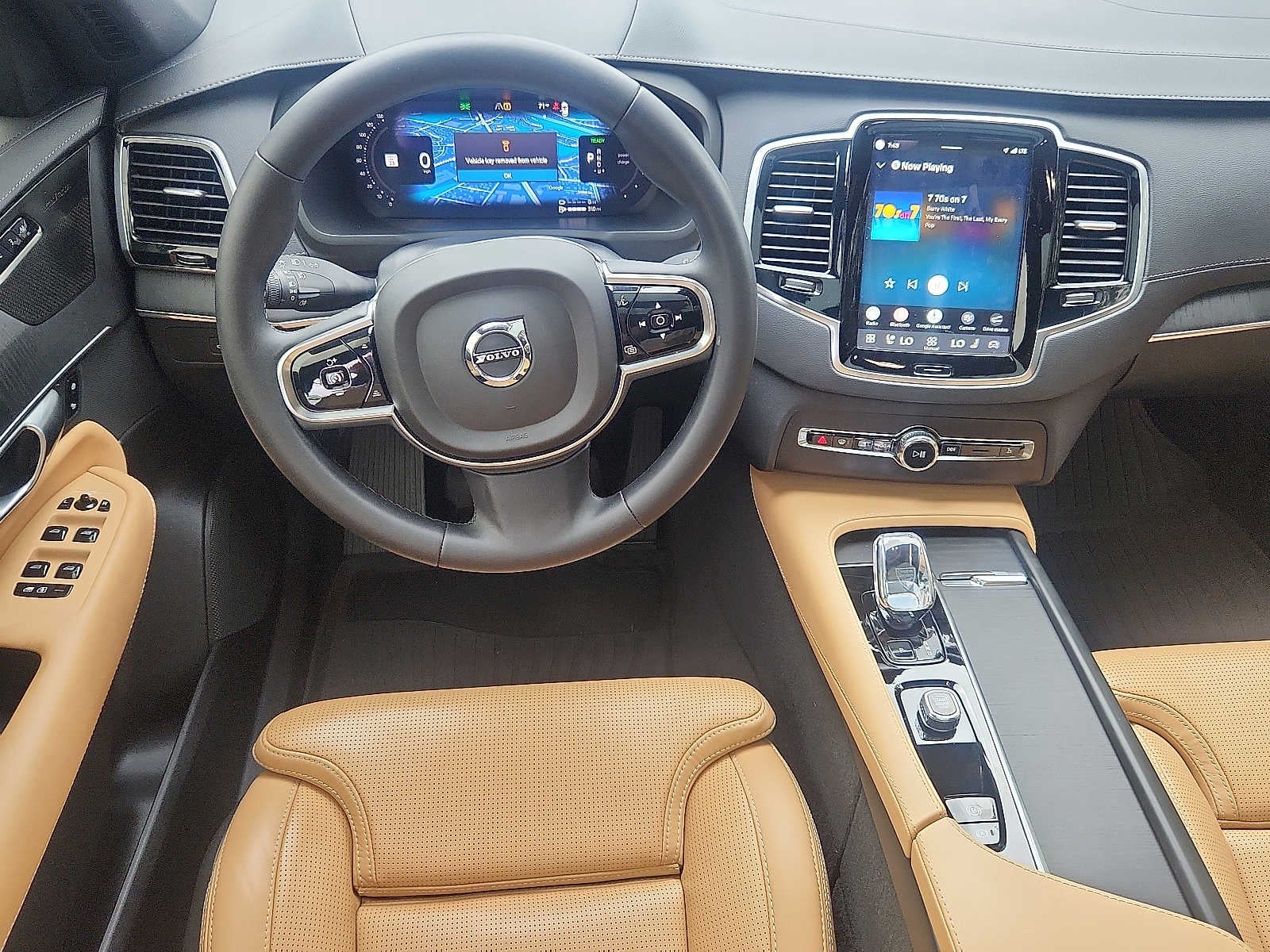 2024 Volvo XC90 Recharge Plug-In Hybrid Ultimate Bright Theme