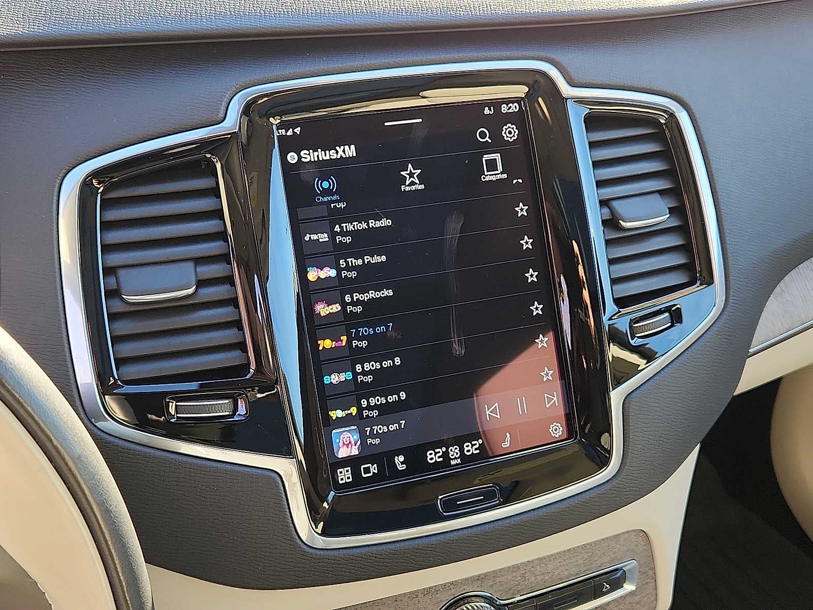 2023 Volvo XC90 Recharge Plug-In Hybrid Plus Dark Theme