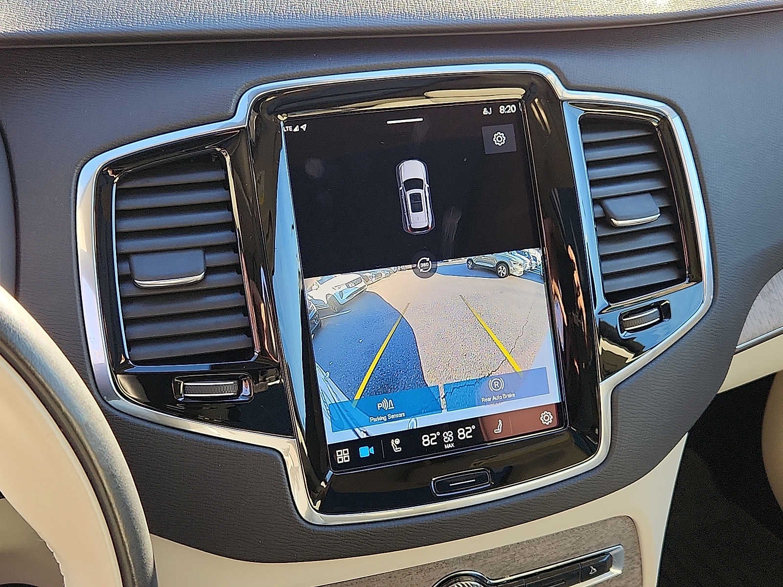 2023 Volvo XC90 Recharge Plug-In Hybrid Plus Dark Theme