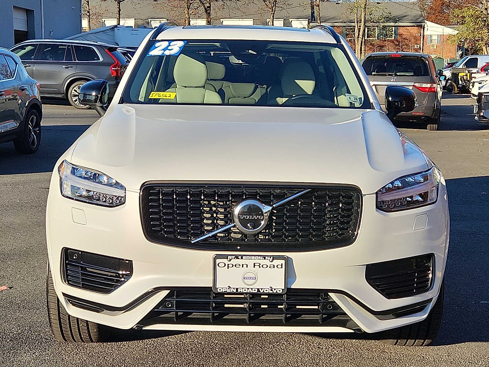 2023 Volvo XC90 Recharge Plug-In Hybrid Plus Dark Theme