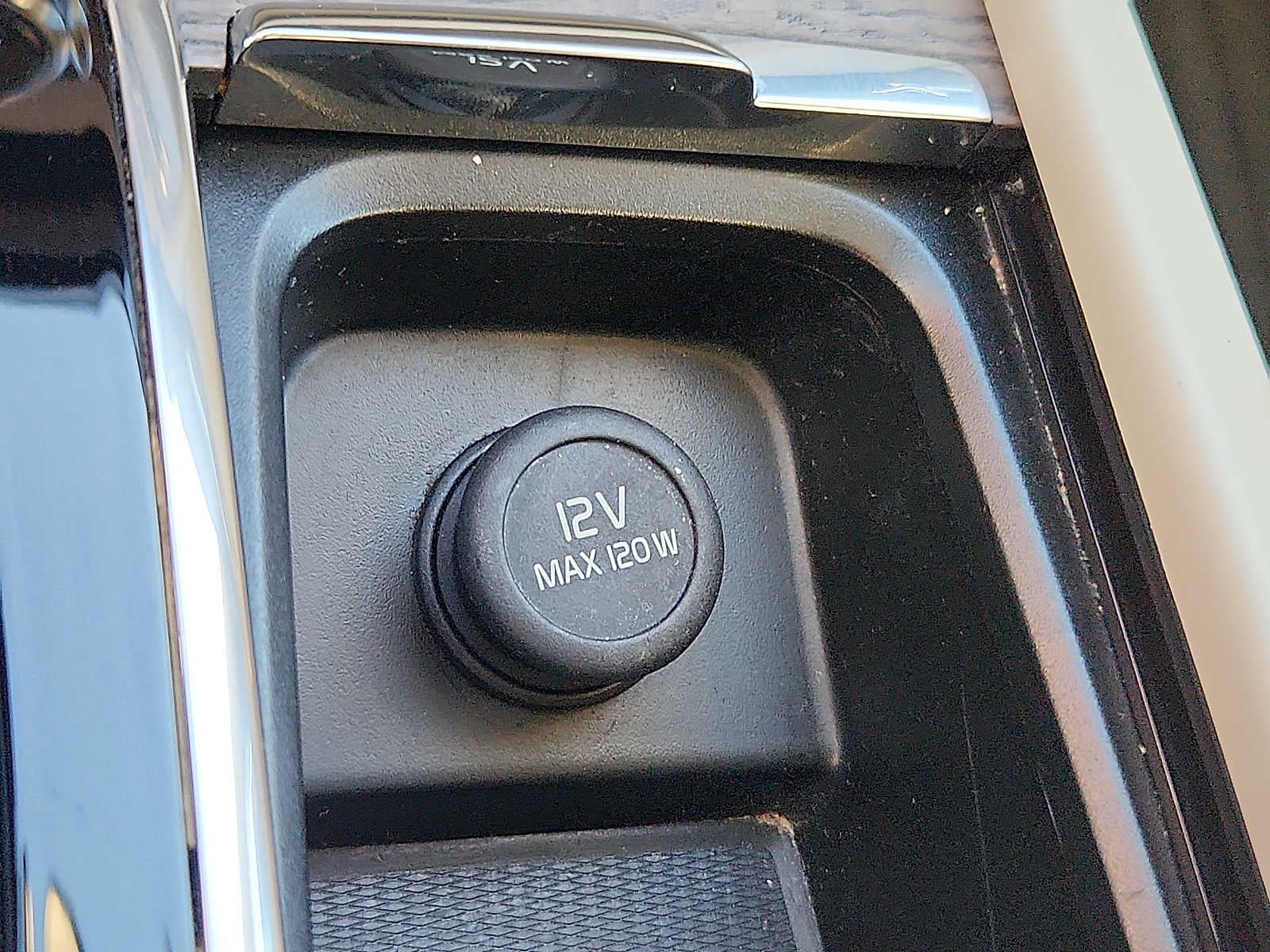 2023 Volvo XC90 Recharge Plug-In Hybrid Plus Dark Theme