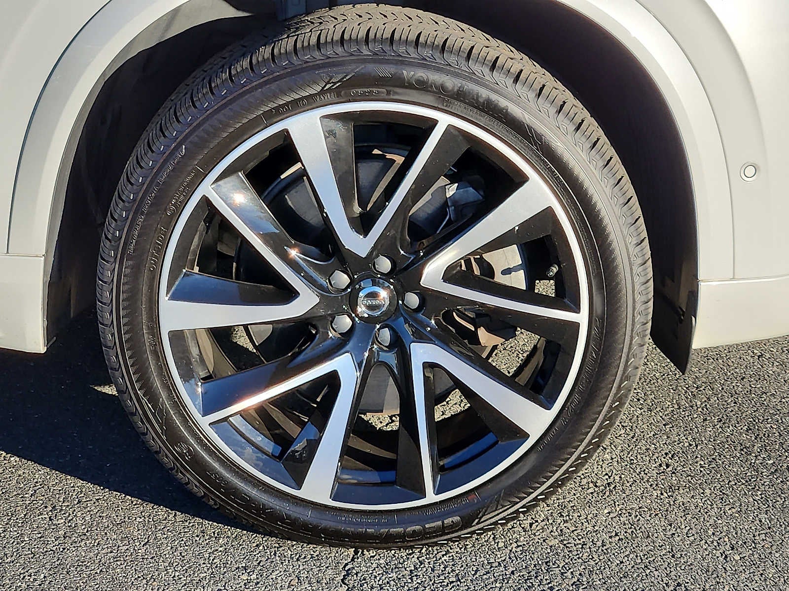 2023 Volvo XC90 Recharge Plug-In Hybrid Plus Dark Theme