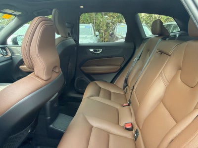 2024 Volvo XC60 Recharge Plug-In Hybrid Plus Dark Theme